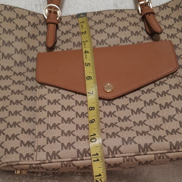 Michael Kors Beige and Brown Signature Tote - Picture 14 of 14